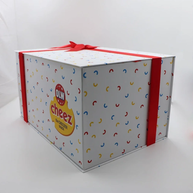 Custom Wholesale Luxury Big Snack Gift Box Custom Design Cheez Snacks Food Packaging Cardboard Box with Ribbon