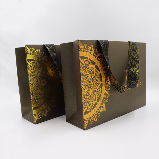 Custom Size Wholesale Special Kraft Paper Bag Custom Print Stamping Logo Shopping Paper Bag with Ribbon Handles
