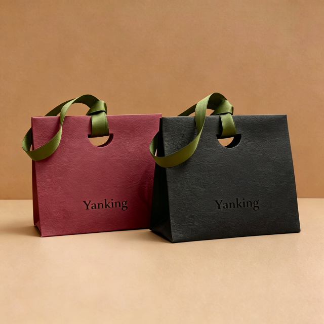 Custom Logo Cosmetics Clothes Art Paper Bags with Ribbon Handle Offset Printing Recyclable Luxury Custom Shopping Bags