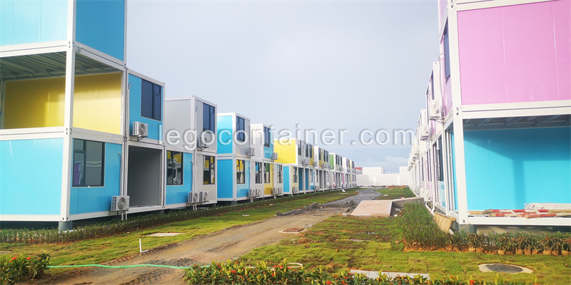 A container-based hospital