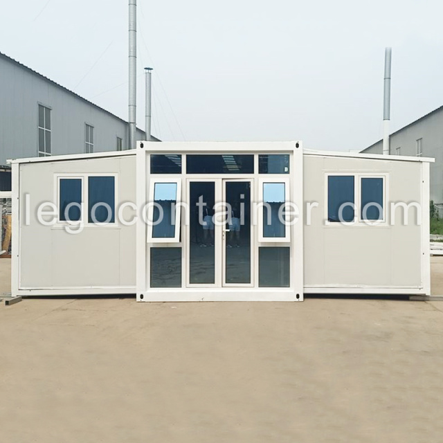 Expandable container house