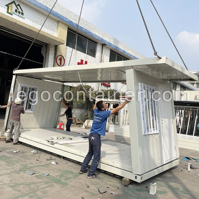 Prefab folding container house