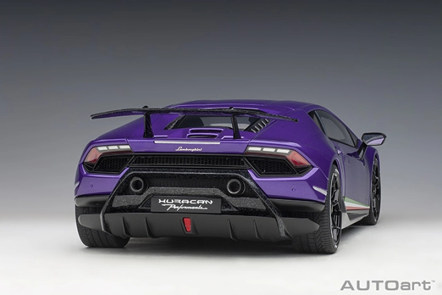 12078 1/12 LAMBORGHINI HURACAN PERFORMANTE (VIOLA PASIFAE/PEARL PURPLE)
