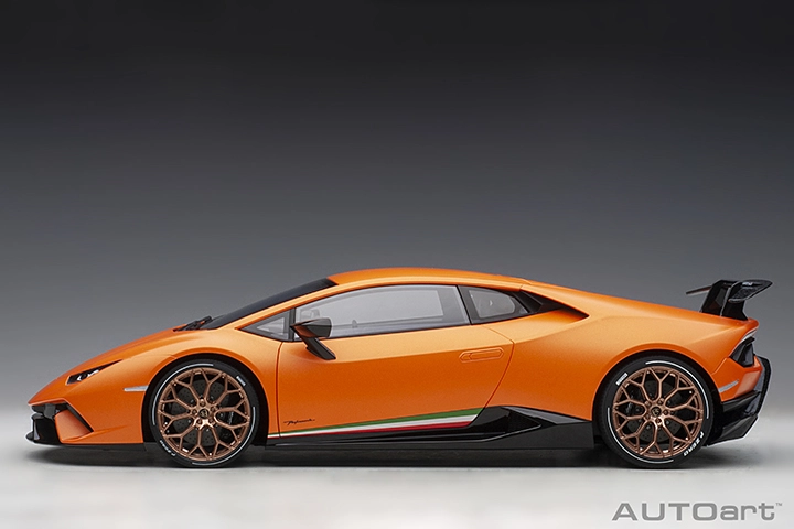 1/12 LAMBORGHINI HURACAN PERFORMANTE (ARANCIO ANTHAEUS/MATT ORANGE)