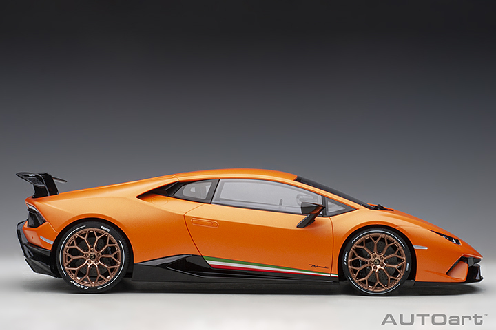 1/12 LAMBORGHINI HURACAN PERFORMANTE (ARANCIO ANTHAEUS/MATT ORANGE)