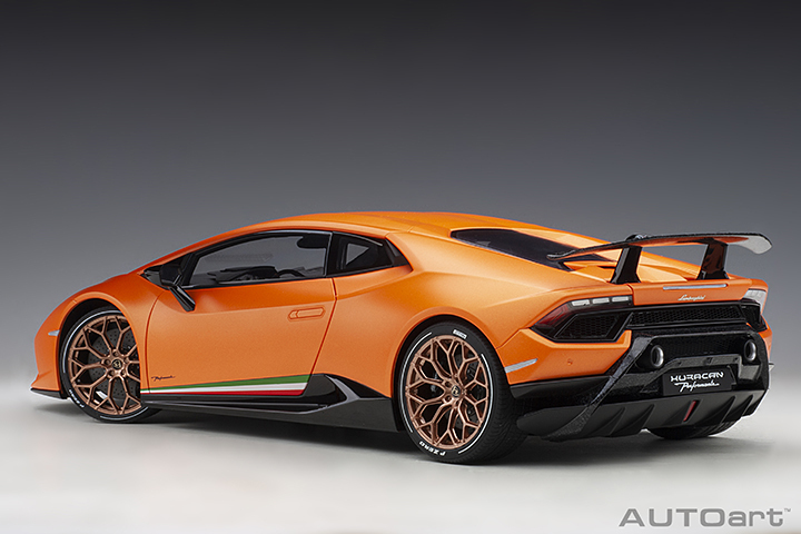 1/12 LAMBORGHINI HURACAN PERFORMANTE (ARANCIO ANTHAEUS/MATT ORANGE)