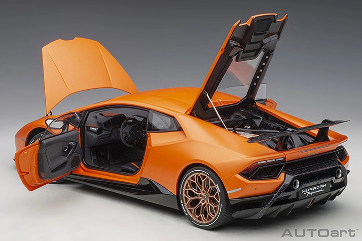 1/12 LAMBORGHINI HURACAN PERFORMANTE (ARANCIO ANTHAEUS/MATT ORANGE)