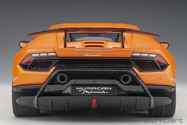 1/12 LAMBORGHINI HURACAN PERFORMANTE (ARANCIO ANTHAEUS/MATT ORANGE)