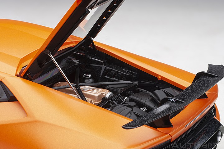 1/12 LAMBORGHINI HURACAN PERFORMANTE (ARANCIO ANTHAEUS/MATT ORANGE)