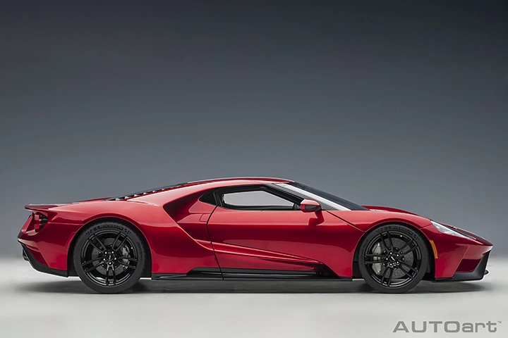 1/12 FORD GT 2017 (LIQUID RED/SILVER STRIPES)