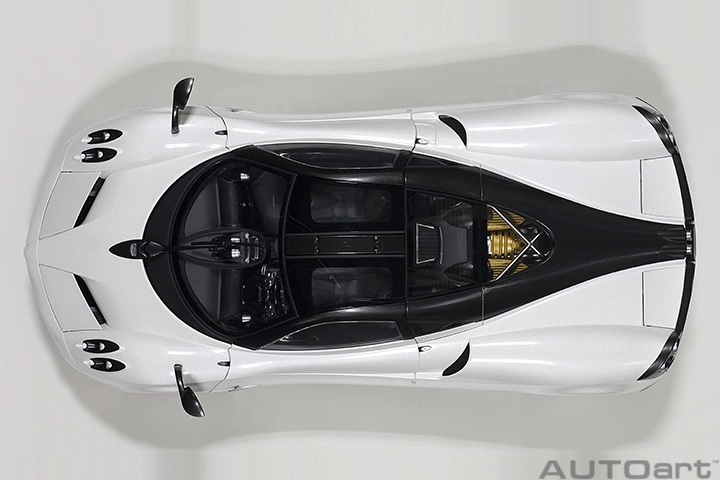 1/12 PAGANI HUAYRA (WHITE/BLACK WHEELS)