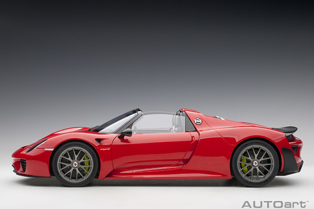 1/12 PORSCHE 918 SPYDER WEISSACH PACKAGE (GUARDS RED)