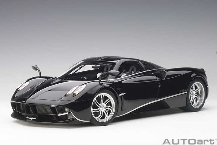 1/12 PAGANI HUAYRA (GLOSS BLACK & SILVER STRIPES W/ SILVER WHEELS)