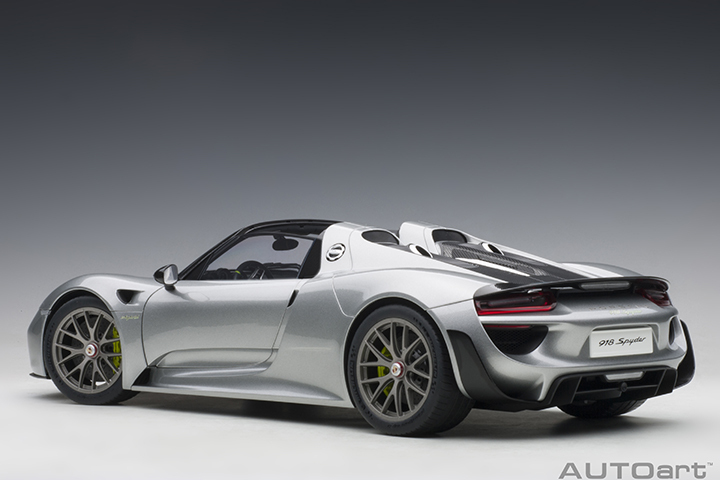 1/12 PORSCHE 918 SPYDER WEISSACH PACKAGE  (GT SILVER METALLIC)