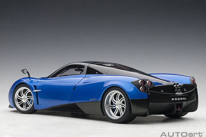 1/12 PAGANI HUAYRA (METALLIC BLUE/SILVER WHEELS)