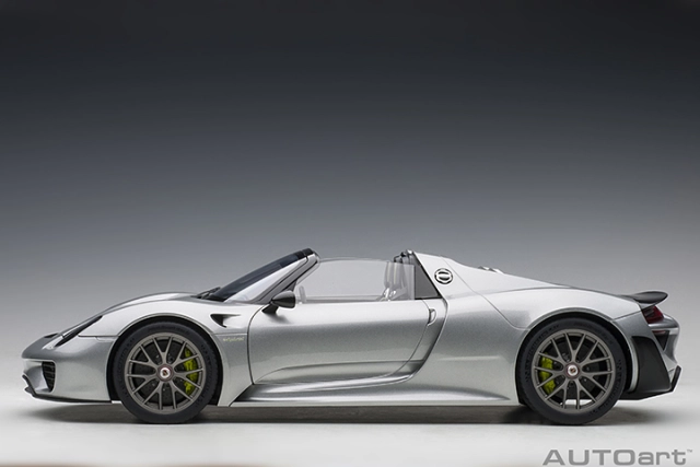 1/12 PORSCHE 918 SPYDER WEISSACH PACKAGE  (GT SILVER METALLIC)