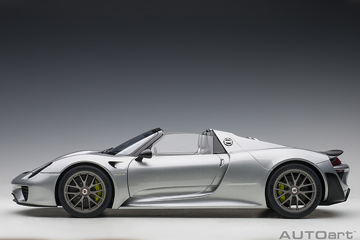 1/12 PORSCHE 918 SPYDER WEISSACH PACKAGE  (GT SILVER METALLIC)