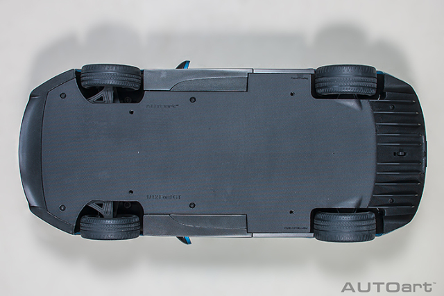 1/12 FORD GT 2017 (LIQUID BLUE)