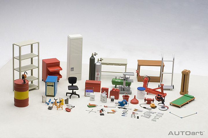 49110 1/18 GARAGE SET