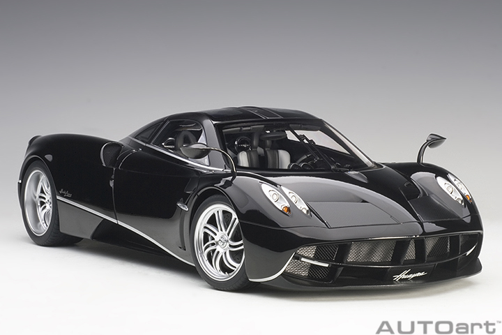 1/12 PAGANI HUAYRA (GLOSS BLACK & SILVER STRIPES W/ SILVER WHEELS)