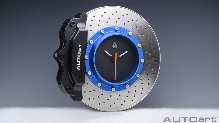 RACING BRAKE DISC. CLOCK (BLACK CALIPER/BLUE ANODIZE CENTRE) (BATTERY SIZE: AA)