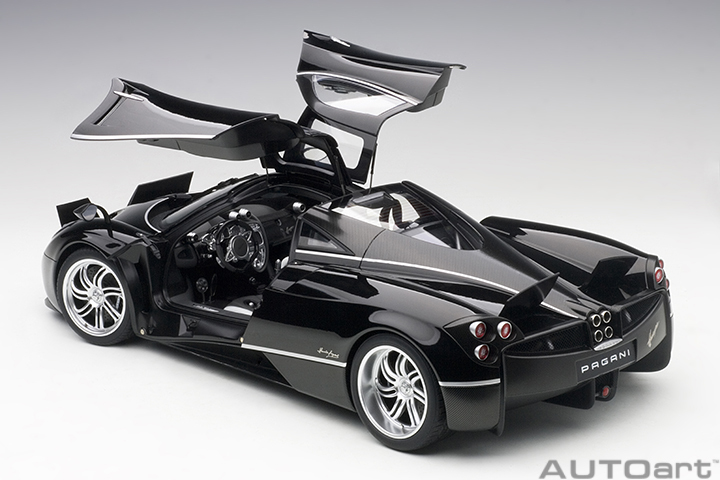 1/12 PAGANI HUAYRA (GLOSS BLACK & SILVER STRIPES W/ SILVER WHEELS)