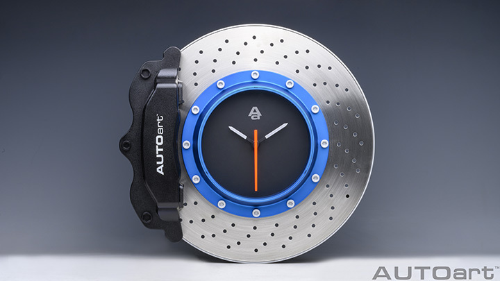 RACING BRAKE DISC. CLOCK (BLACK CALIPER/BLUE ANODIZE CENTRE) (BATTERY SIZE: AA)