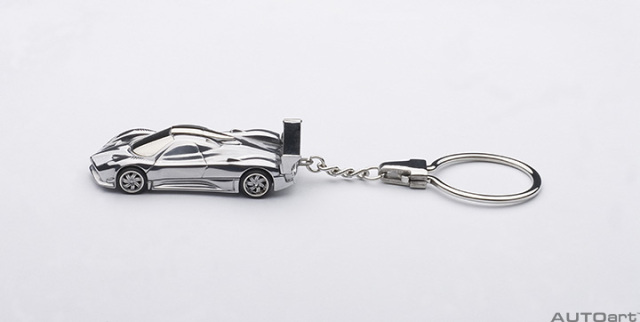 41626 1/87 Pagani Zonda R (ALUMINUM CAR KEYCHAIN)