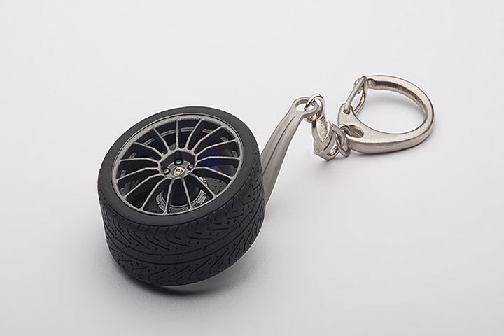 40451  1/18 LAMBORGHINI GALLARDO SUPERLEGGERA WHEEL KEYCHAIN