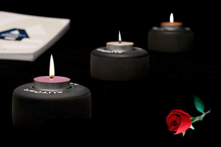 40412  1/8 FORMULA WHEEL PAPER WEIGHT/TEA LIGHT CANDLE HOLDER (SLICK TYRE FITTED)