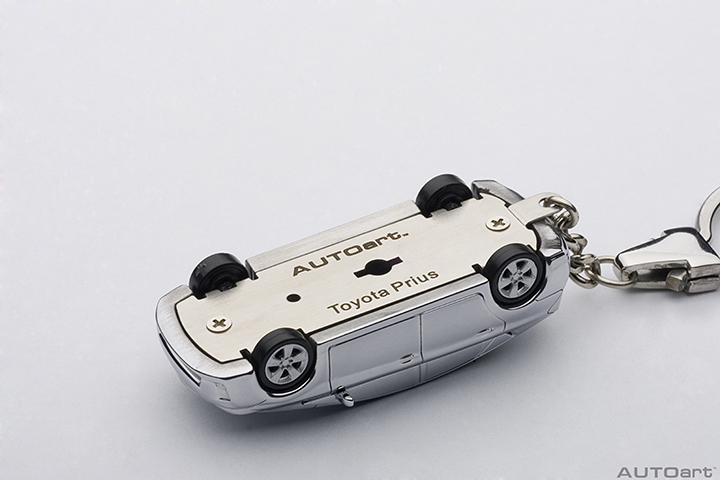 41602 1/87 TOYOTA PRIUS KEYCHAIN (ALUMINUM CAR KEYCHAIN)