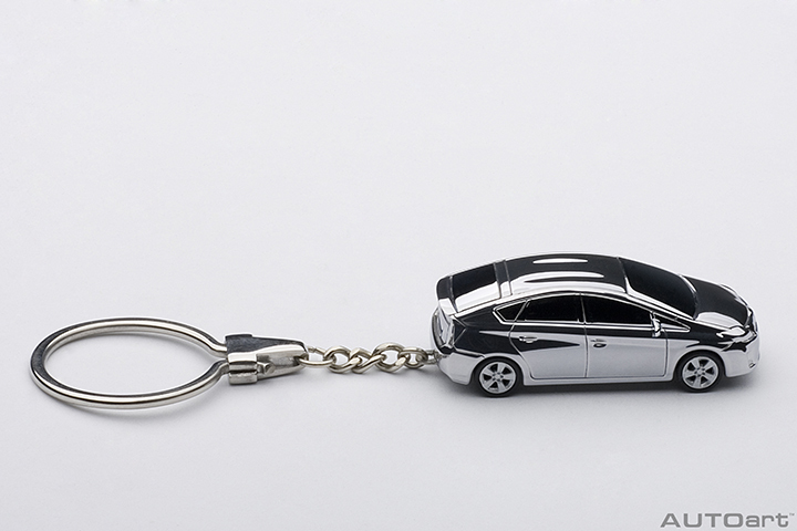 41602 1/87 TOYOTA PRIUS KEYCHAIN (ALUMINUM CAR KEYCHAIN)