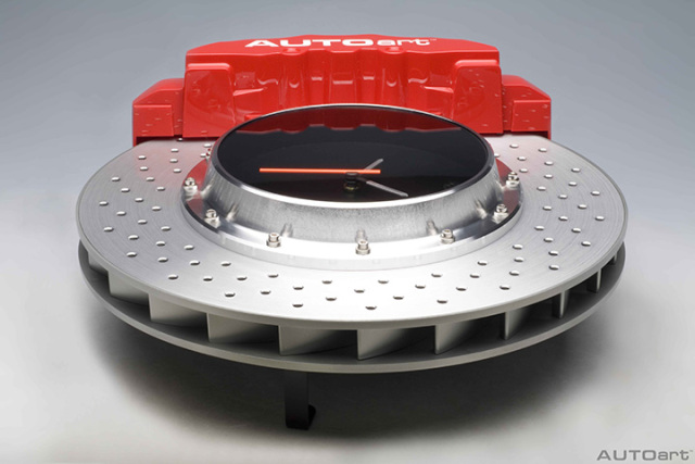 41001 RACING BRAKE DISC CLOCK (8-POT CALIPER/DIAMETER OF ROTOR : 380 mm) (RED CALIPER/BLUE ANODIZED CENTRE/AUTOart logo)
