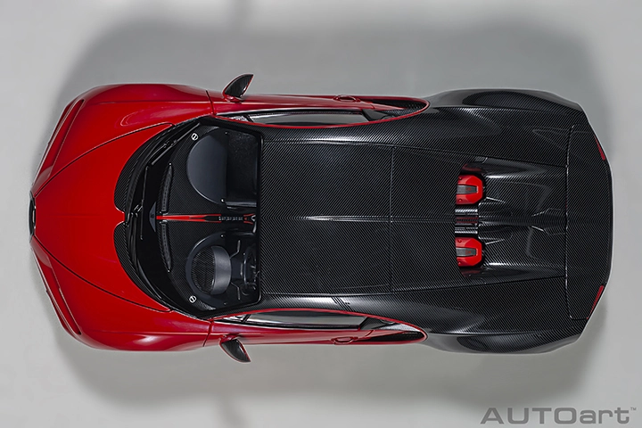 70996 1/18 BUGATTI CHIRON SPORT 2019 (ITALIAN RED/CARBON)