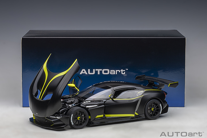 70262 1/18 ASTON MARTIN VULCAN (MATT BLACK W/ LIME GREEN STRIPES)