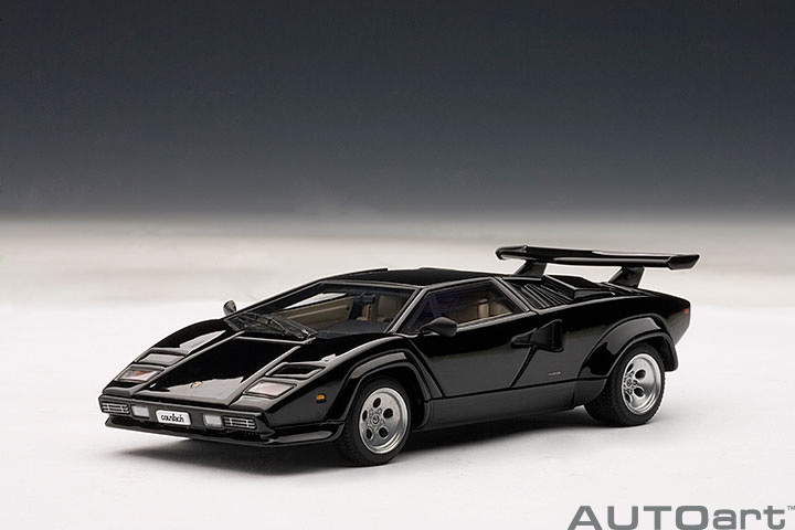 54532 1/43 LAMBORGHINI COUNTACH 5000 S (BLACK) (WITH OPENINGS)