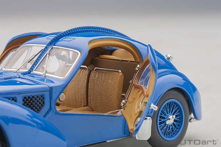 50947 1/43 BUGATTI 57SC ATLANTIC 1938 (BLUE/WITH METAL WIRE-SPOKE WHEELS)