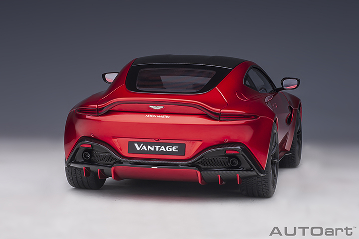 70277 1/18 ASTON MARTIN VANTAGE 2019 (HYPER RED)