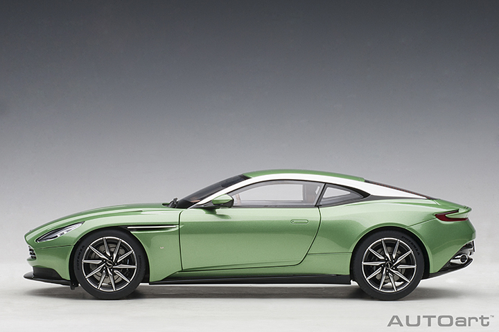 70269 1/18 ASTON MARTIN DB11 (APPLE TREE GREEN)