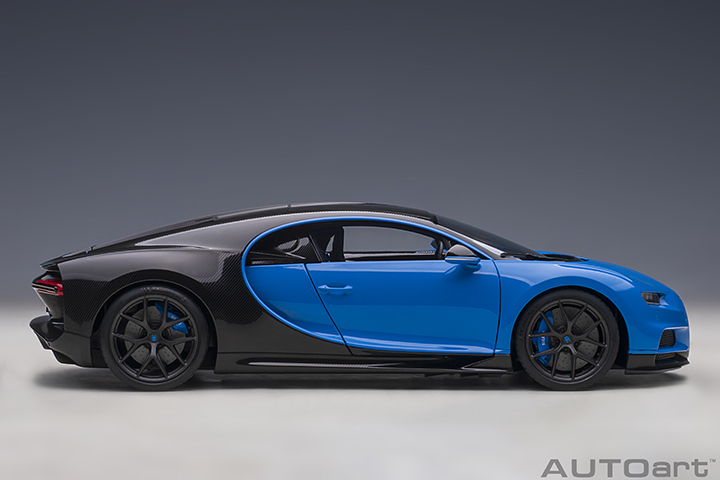 70997 1/18 BUGATTI CHIRON SPORT 2019 (FRENCH RACING BLUE/CARBON)