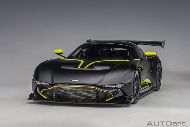 70262 1/18 ASTON MARTIN VULCAN (MATT BLACK W/ LIME GREEN STRIPES)