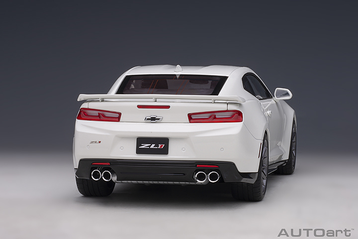 71206 1/18 CHEVROLET CAMARO ZL1 2017 (SUMMIT WHITE)