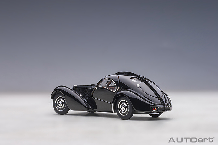 50946 1/43 BUGATTI 57SC ATLANTIC 1938 (BLACK/WITH DISC WHEELS)