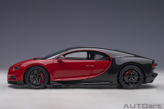 70996 1/18 BUGATTI CHIRON SPORT 2019 (ITALIAN RED/CARBON)