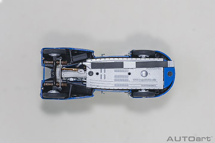 50947 1/43 BUGATTI 57SC ATLANTIC 1938 (BLUE/WITH METAL WIRE-SPOKE WHEELS)