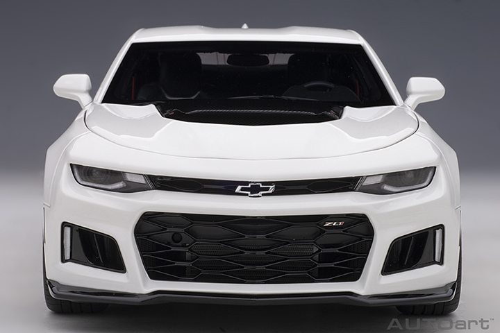 71206 1/18 CHEVROLET CAMARO ZL1 2017 (SUMMIT WHITE)