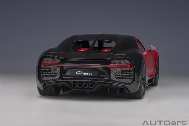 70996 1/18 BUGATTI CHIRON SPORT 2019 (ITALIAN RED/CARBON)