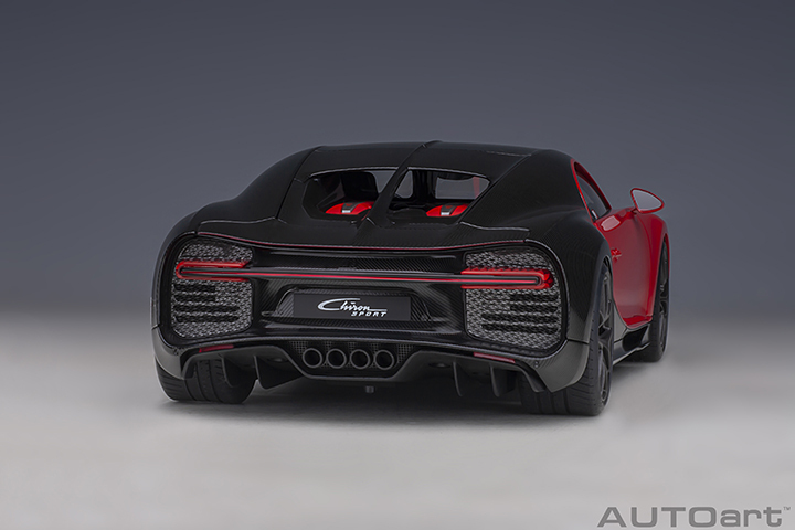 70996 1/18 BUGATTI CHIRON SPORT 2019 (ITALIAN RED/CARBON)