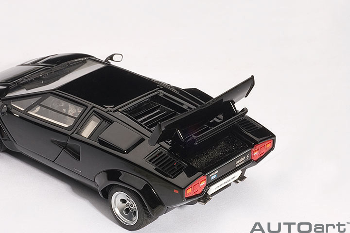 54532 1/43 LAMBORGHINI COUNTACH 5000 S (BLACK) (WITH OPENINGS)