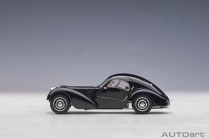 50946 1/43 BUGATTI 57SC ATLANTIC 1938 (BLACK/WITH DISC WHEELS)